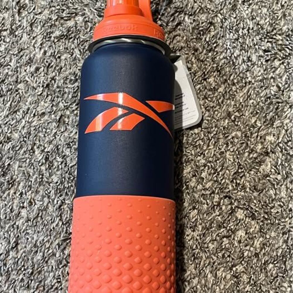 New Reebok 40 OZ Stainless Steel chug bottle